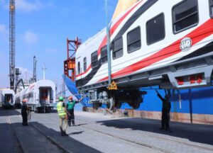 رسلان : وصول 10 عربات قطارات روسية جديدة إلى ميناء الإسكندرية خلال ساعات