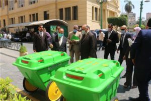 10 صناديق متحركة لجمع القمامة هدية لمحافظة القاهرة بمناسبة عيدها القومي