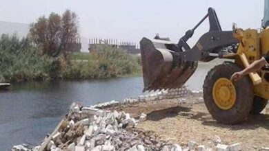 بالتنسيق مع الأجهزة الامنية والمحافظات المعنية عبد العاطى يتابع الحملات الموسعة لإزالة التعديات علي نهر النيل