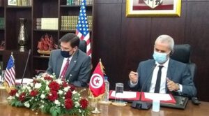 وزير الدفاع الأمريكي يوقع في تونس "خارطة طريق عسكرية"لمدة عشر سنوات لم تكشف تفاصيلها
