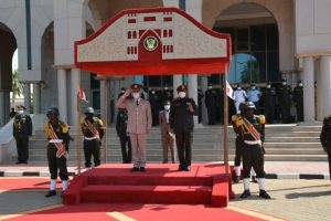 المتحدث العسكرى : رئيس أركان حرب القوات المسلحة يصل السودان في زيارة رسمية