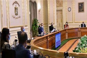رئيس الوزراء يُناقش مقترحات تسهيل حركة البضائع بين مصر ودول القارة الإفريقية