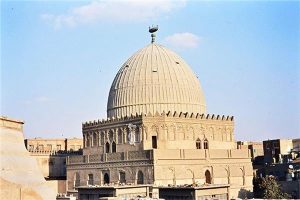 نائب محافظ القاهرة تتفقد محيط مسجد الإمام الشافعي قبل افتتاحه بتكلفة 13 مليون جنيه