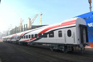 وزير النقل يعلن وصول 22 عربة سكة حديد جديدة إلى ميناء الإسكندرية