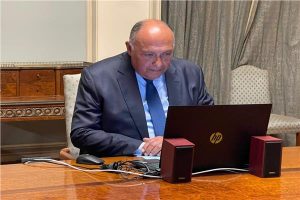 شكري يبحث مع الأمين العام للأمم المتحدة مستجدات سد النهضة.. أبلغه بقرار مصر