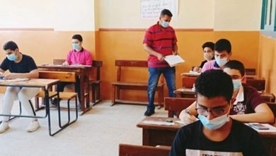 طلاب الثانى الثانوى يبدأون امتحان العربى والجغرافيا وتطبيقات الرياضيات