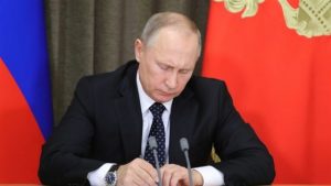 بوتين يعلن حالة "الاحكام العرفية" في الكيانات الأربعة التي انضمت إلى روسيا