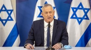 وزير الدفاع الإسرائيلي: مستعدون لمساعدة لبنان لمنع تفككه