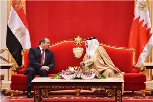 السيسي يؤكد حرص مصر على تطوير التعاون المتميز مع البحرين