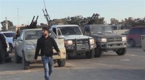 أرتال مدججة بالسلاح تتجه إلى العاصمة الليبية