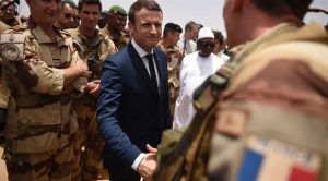 فرنسا تعيد رسم استراتيجية محاربة المتشددين الإسلاميين في منطقة الساحل