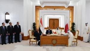 مصر وقطر توقعان 5 مذكرات لتعزيز الاستثمار