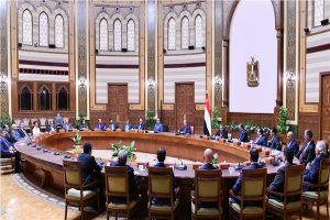 السيسي: مصر تتطلع لتطوير علاقات التعاون مع مجتمع رجال الأعمال الكويتي