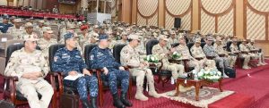 وزير الدفاع يشهد المرحلة الرئيسية لمشروع مراكز القيادة التعبوي «فتح - 5»