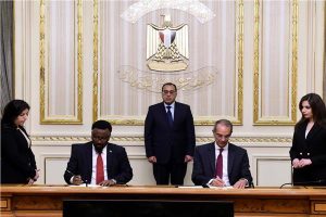 رئيس الوزراء يشهد توقيع مذكرة تفاهم للتعاون بين حكومتي مصر والصومال
