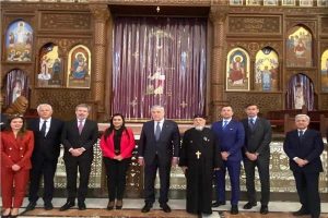وزير الخارجية الإيطالي يزور كاتدرائية العباسية والكنيسة البطرسية