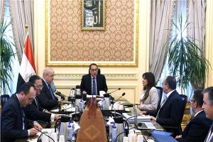 رئيس الوزراء يناقش رؤية المقاولون العرب للعمل خلال المرحلة المقبلة
