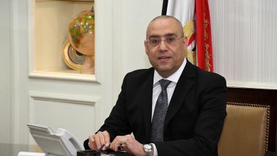 وزير الإسكان يتابع معدلات تنفيذ المشروعات الجارية بالمرحلة العاجلة بمدينة" السويس الجديدة "