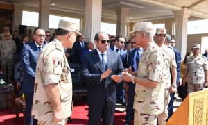الرئيس السيسي يشهد اصطفاف معدات الدعم والإغاثة والمساعدات لليبيا