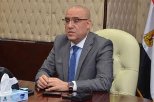 وزير الإسكان يصدر قرارا بإزالة تعديات ومخالفات بناء بمدينة بورسعيد الجديدة