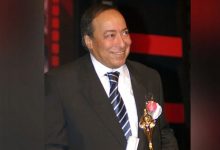 انهيار أحمد السعدني في جنازة والده الفنان صلاح السعدنى عمدة الدراما المصرية