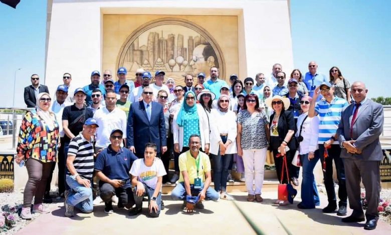 «الهجرة» تنظم زيارة للمصريين بالخارج إلى هيئة قناة السويس