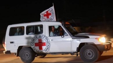 الصليب الأحمر يتسلم 10 أسرى إسرائيليين ضمن الدفعة السادسة في اتفاق التبادل مع حركة حماس